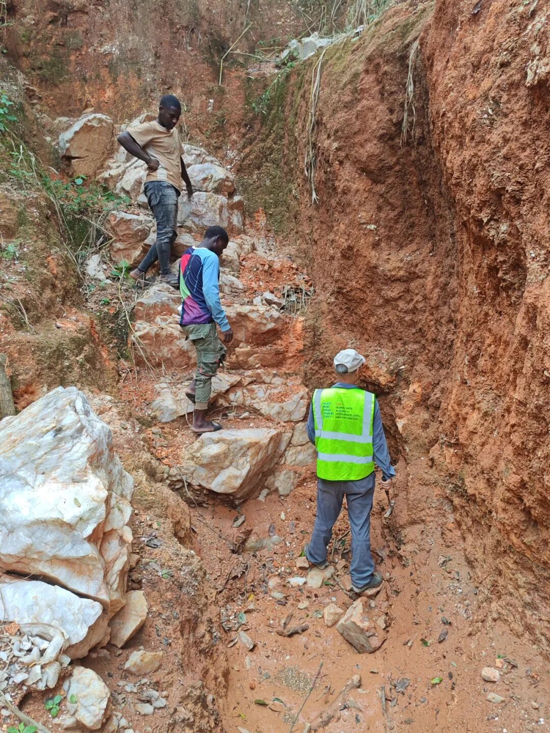 GAIA geologists working in the field, image 2